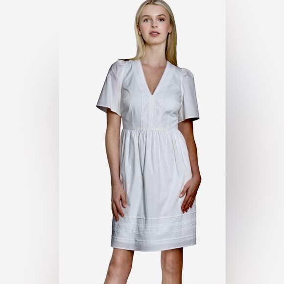 Maggy London Dresses & Skirts - Maggy London White Cotton V Neck Lace Embroidered Boho Vacation Dress Size 14